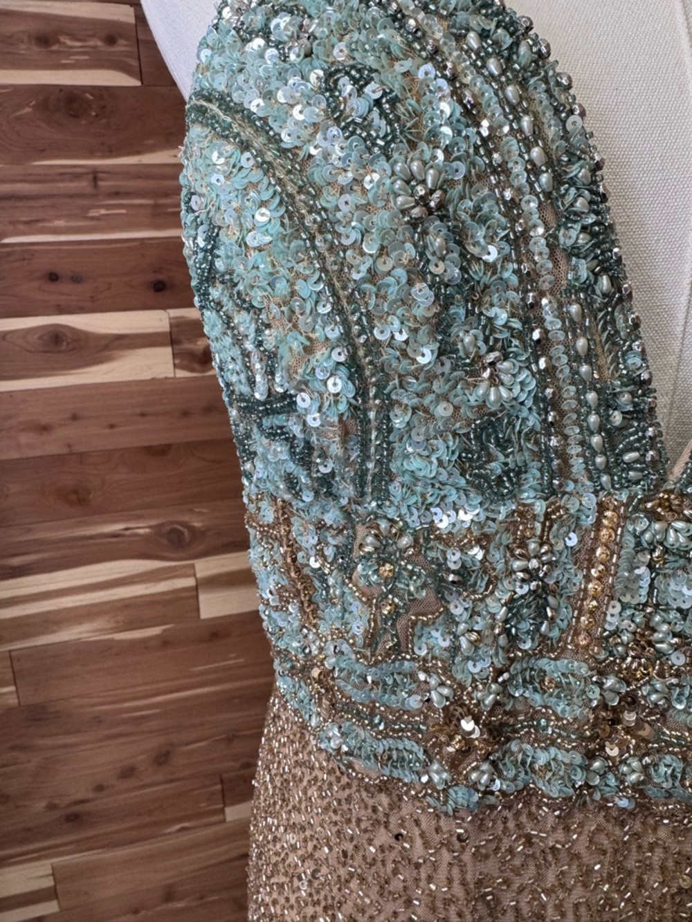 Sherri Hill Aqua Gold Red Carpet Goddess Gown NWT Size 16 - Picture 13 of 17